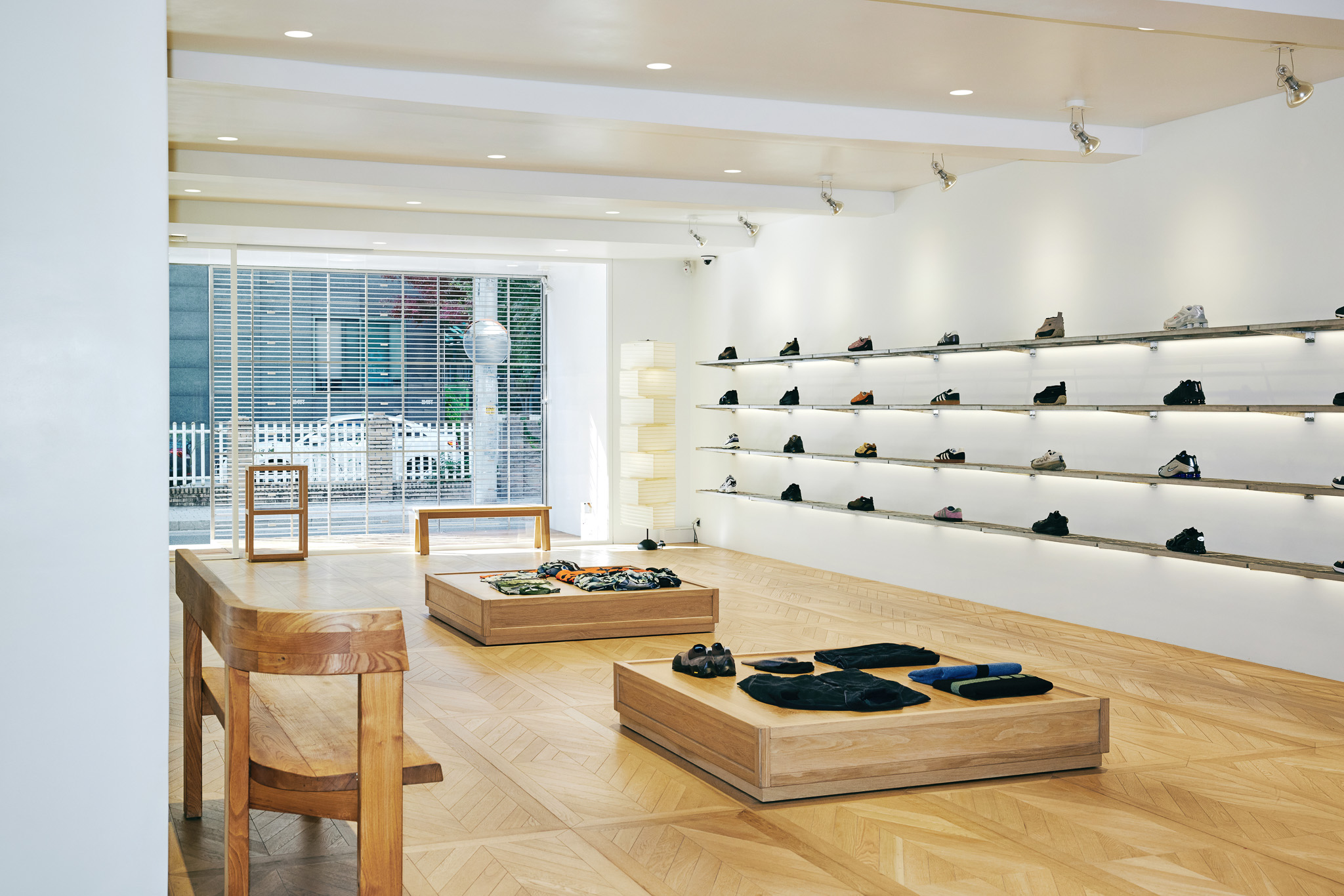 TUNE : Store, 2023 | studio COM